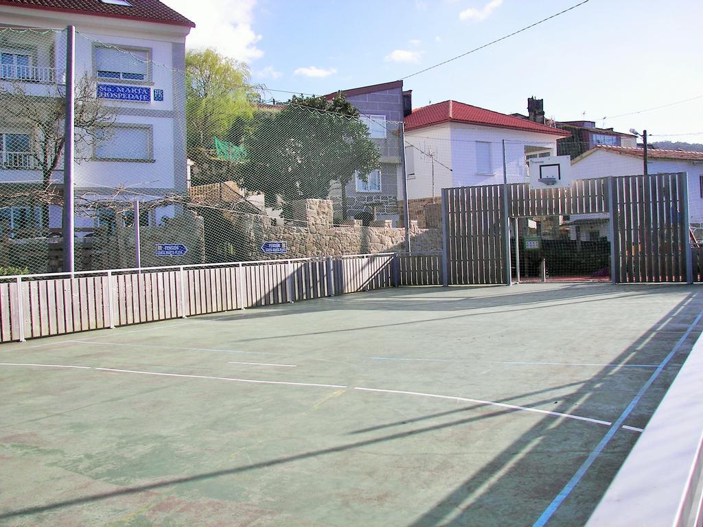 Hostal Santa Marta Playa Байона Экстерьер фото